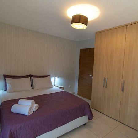 Spacious Fully Equipped 3Bd 2Bath Apt In The Heart Of City With Balconies Ac And Fast Wifi #2 伊拉克利翁 外观 照片