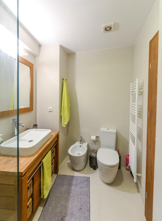 Spacious Fully Equipped 3Bd 2Bath Apt In The Heart Of City With Balconies Ac And Fast Wifi #2 伊拉克利翁 外观 照片